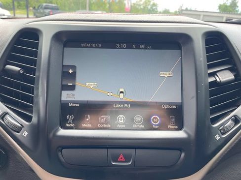 Used 2016 Jeep Cherokee Trailhawk w/ Leather Interior Group AWD/4WD image 22