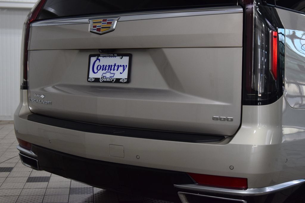 Used 2023 Cadillac Escalade Premium Luxury Platinum AWD/4WD image 21