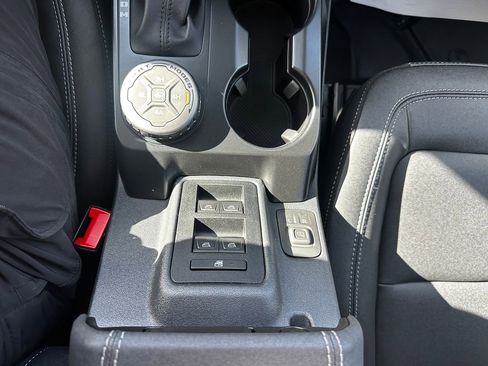 New 2025 Ford Bronco Badlands image 70