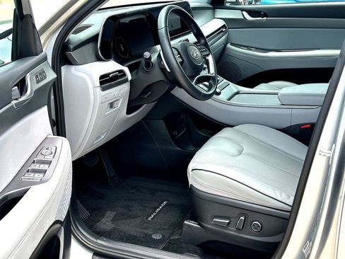 Used 2024 Hyundai Palisade SEL FWD image 13