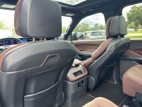 Used 2026 Lincoln Navigator L Reserve AWD/4WD image 27