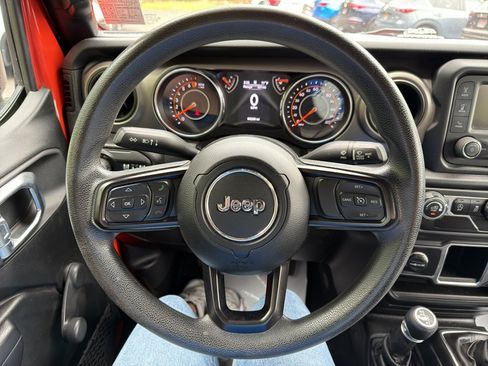 Used 2019 Jeep Wrangler Unlimited Sport AWD/4WD image 11