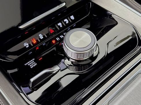 New 2026 Jeep Grand Wagoneer 4WD w/ Premium Group I image 17