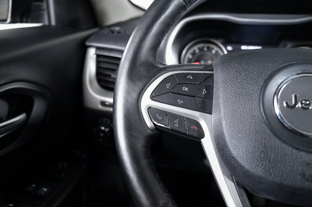 Used 2014 Jeep Cherokee Limited AWD/4WD image 27