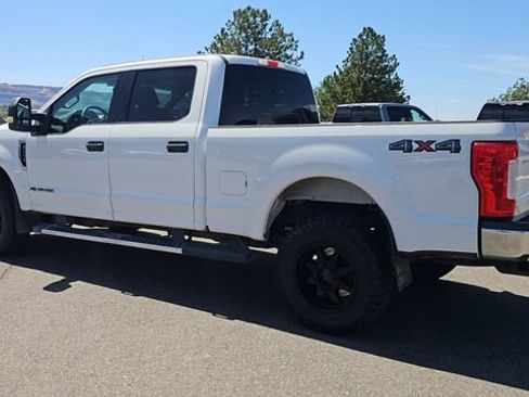Used 2017 Ford F250 XLT AWD/4WD image 7
