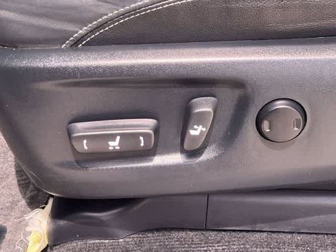 Used 2015 Toyota 4Runner Limited image 31