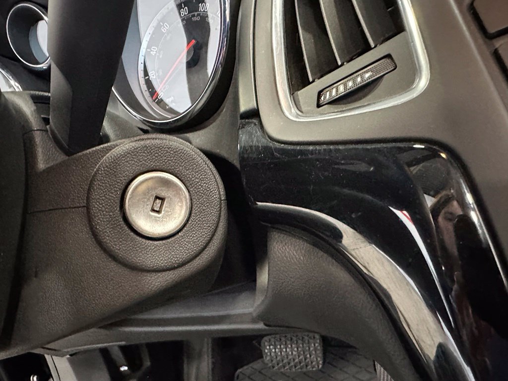 Used 2019 Buick Cascada Premium FWD image 17