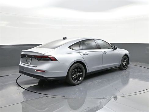 New 2025 Honda Accord SE image 11