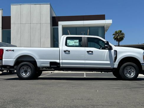 New 2026 Ford F250 XL w/ XL Chrome Package AWD/4WD image 2
