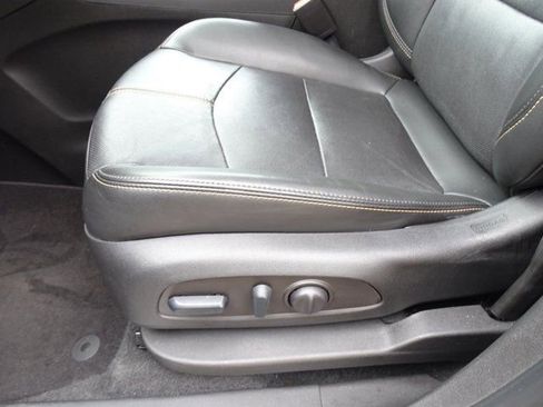 Used 2022 Chevrolet Equinox Premier FWD image 9