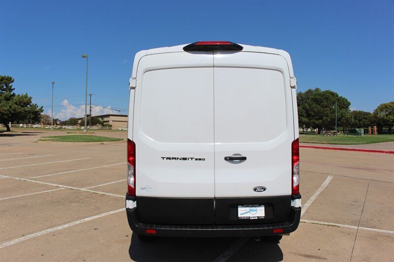 Used 2026 Ford Transit 250 148 Medium Roof RWD image 4