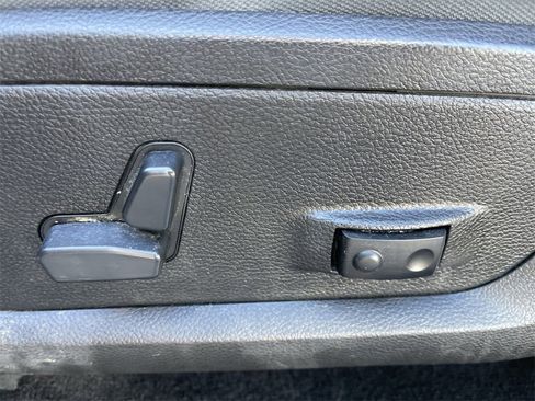 Used 2016 RAM 1500 Outdoorsman image 12