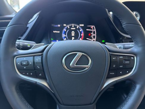 Certified 2025 Lexus ES 350 FWD image 28