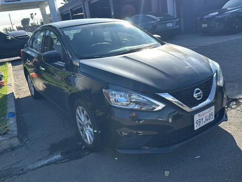 Used 2018 Nissan Sentra SV image 2