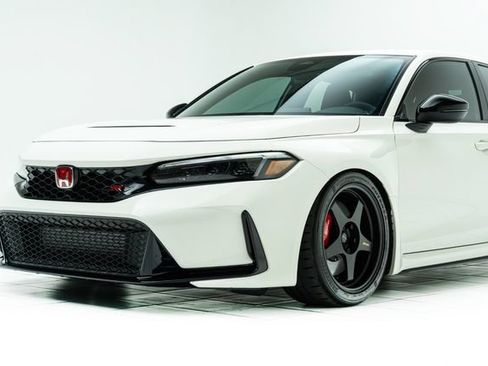 Used 2024 Honda Civic Type R image 11