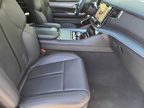 New 2026 Jeep Grand Wagoneer L Limited AWD/4WD image 31