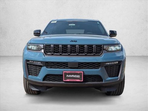 New 2026 Jeep Grand Cherokee Limited w/ Limited Altitude Package image 5