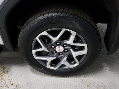 Used 2023 GMC Sierra 1500 SLT w/ SLT Premium Package image 18