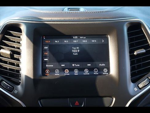 Used 2018 Jeep Compass Latitude w/ Popular Equipment Group image 14