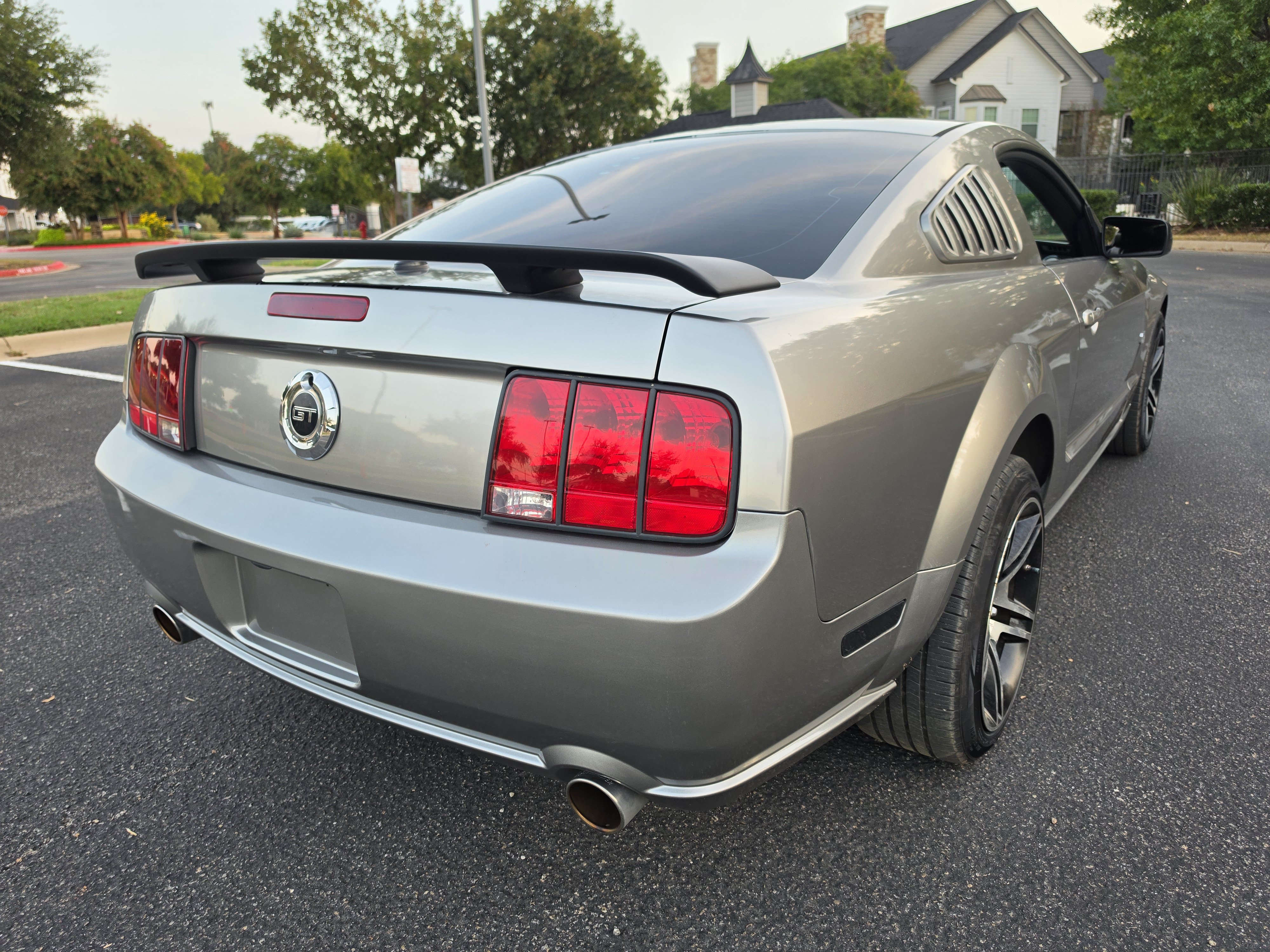 Used 2008 Ford Mustang GT Premium RWD image 7