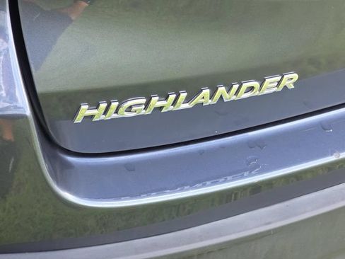 Used 2018 Toyota Highlander XLE FWD image 15