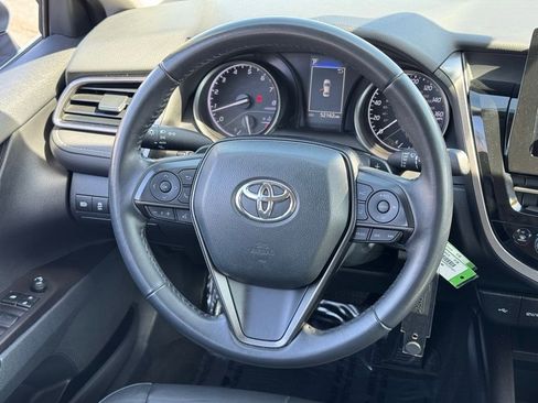 Used 2024 Toyota Camry SE image 17
