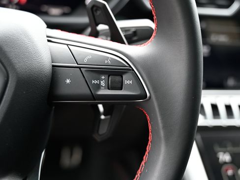 Used 2021 Lamborghini Urus Base image 26