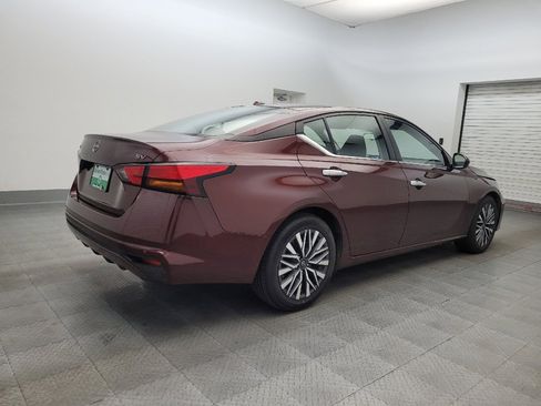 Used 2023 Nissan Altima 2.5 SV image 9