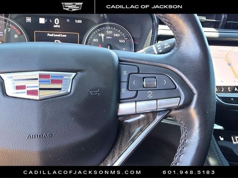 Certified 2022 Cadillac XT6 Premium Luxury w/ Technology Package AWD/4WD image 13
