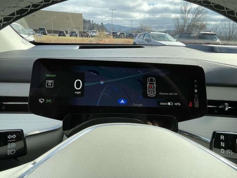 New 2025 Volvo EX90 Ultra w/ Protection Package Premier image 16