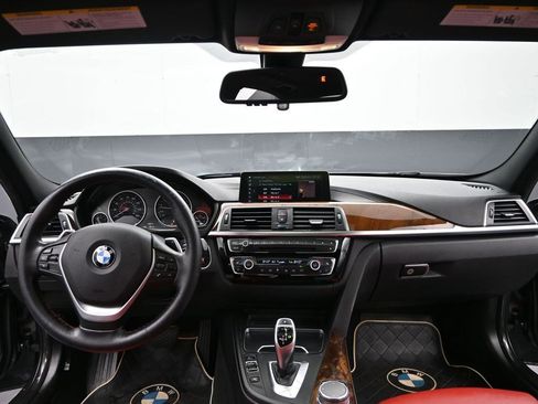 Used 2018 BMW 330i xDrive Sedan w/ Convenience Package image 12
