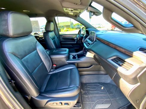 Used 2021 Chevrolet Suburban Z71 AWD/4WD image 19