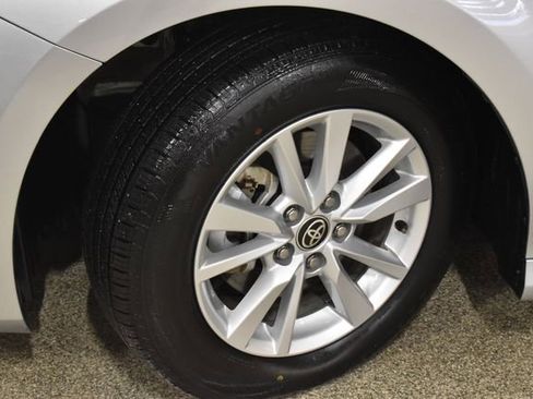 Used 2025 Toyota Camry LE image 11