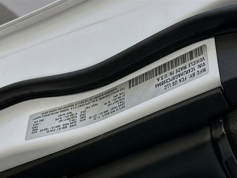 Used 2023 Jeep Grand Cherokee Laredo w/ Trailer Tow Prep Group (B) image 12