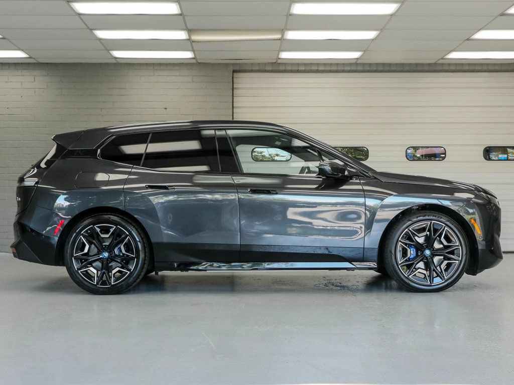 Used 2024 BMW iX M60 w/ Luxury Package AWD/4WD image 3