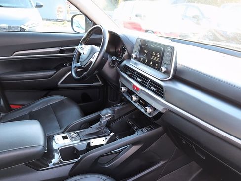 Used 2020 Kia Telluride S w/ S 8 Passenger Seating Package image 8