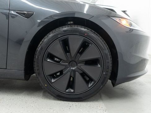 Used 2024 Tesla Model 3 image 35