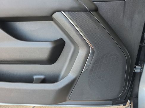 Used 2025 Chevrolet Tahoe LT AWD/4WD image 25