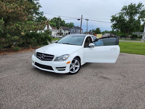 Used 2014 Mercedes-Benz C 250 Coupe image 2
