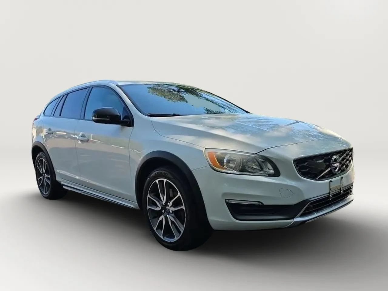 Used 2016 Volvo V60 T5 Cross Country w/ Protection Package AWD/4WD image 3