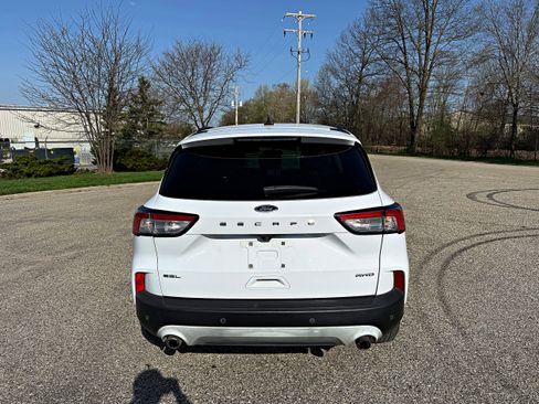 Used 2021 Ford Escape SEL w/ Technology Package AWD/4WD image 8