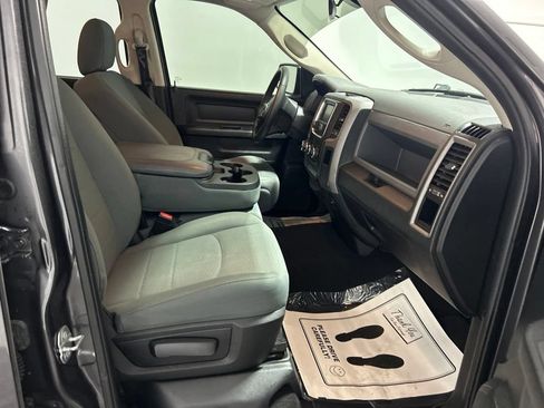 Used 2017 RAM 1500 Express AWD/4WD image 16
