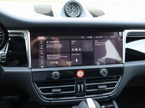 New 2025 Porsche Macan image 23