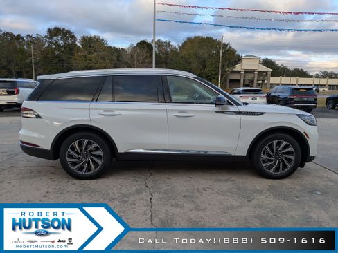 New 2026 Lincoln Aviator 2WD image 5