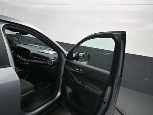 Used 2026 Chevrolet Equinox LT FWD image 13