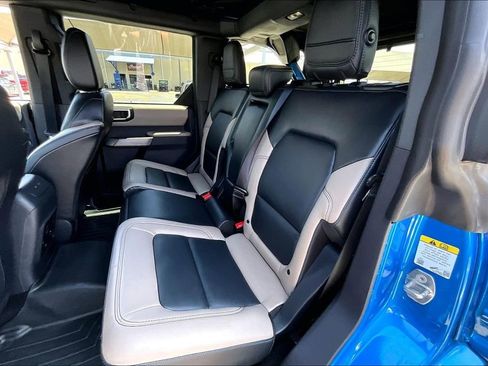 Used 2023 Ford Bronco Wildtrak AWD/4WD image 35