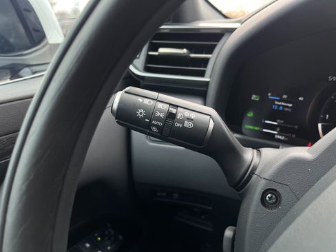 Used 2025 Lexus LX 600 4WD w/ Luxury Package image 74