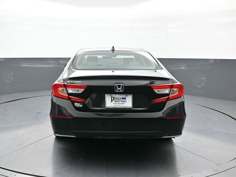 Certified 2019 Honda Accord LX image 7