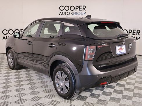 Used 2025 Nissan Kicks S image 21