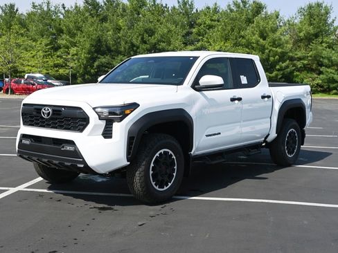 New 2026 Toyota Tacoma TRD Off-Road AWD/4WD image 2